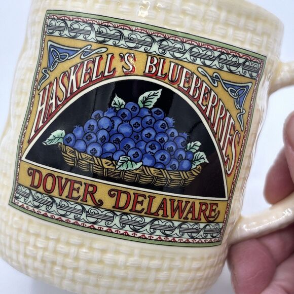 Hearth and Home Designs - 1988 Haskell’s Blueberries Coffee Mug Vintage - Picture 2 of 9